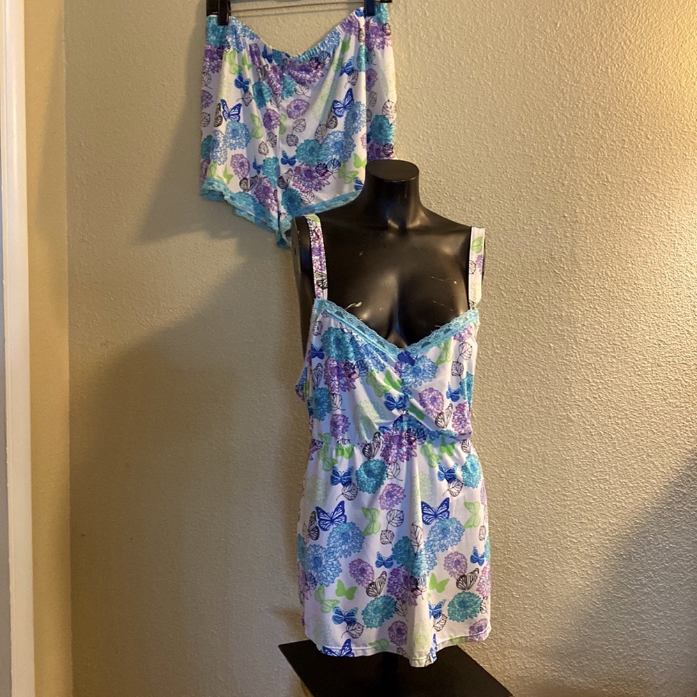 Butterflies & Floral Print, Lace Trimmed Nighty